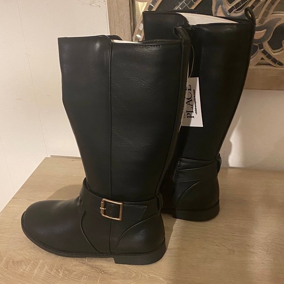 Place Black Boots with Buckle Accent - Picture 2 of 4